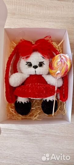 Игрушка мягкая зайка-конфетка