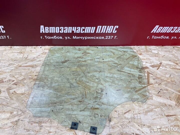 Стекло двери заднее левое Renault Duster