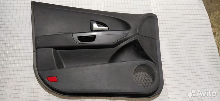 Обшивка двери передней левой Kia Ceed