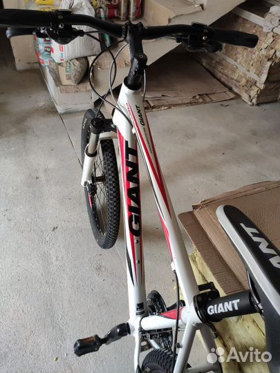 Велосипед giant Revel