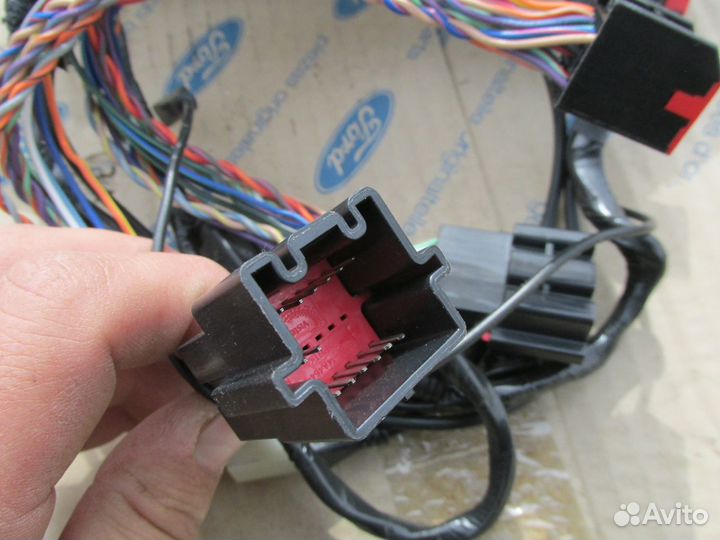 Провод для подключения магнитолы мр-3 Explorer 02