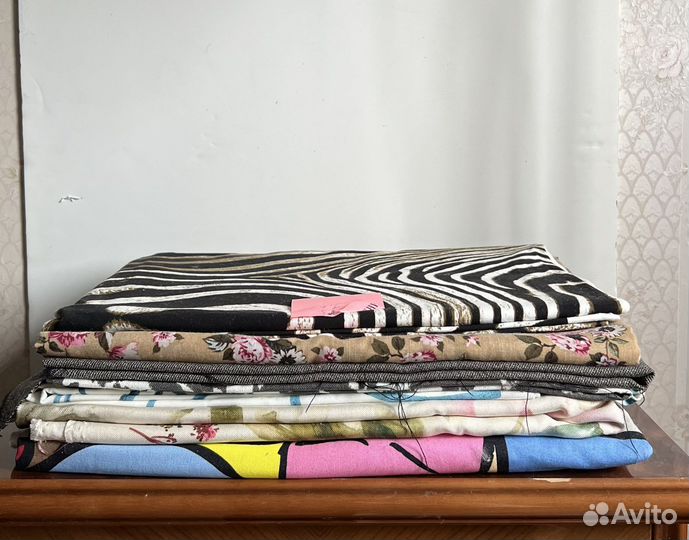 Отрез ткани большой