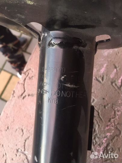 Задние стойки амортизатора