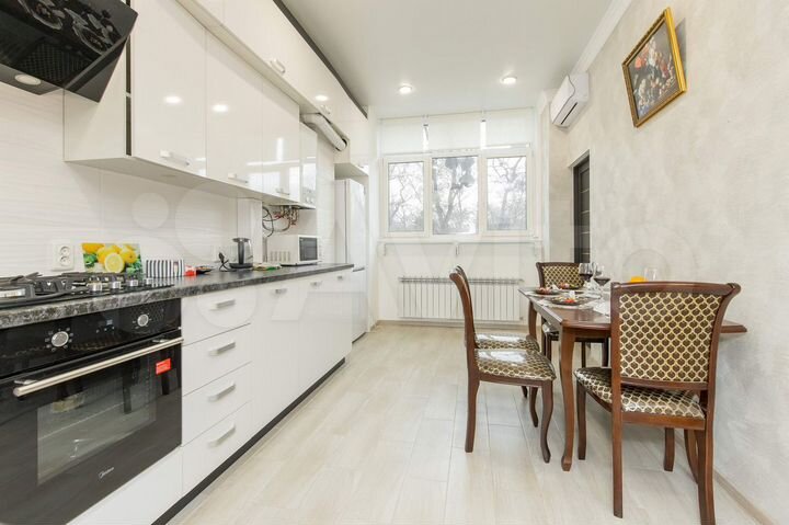 2-к. квартира, 48 м², 3/10 эт.