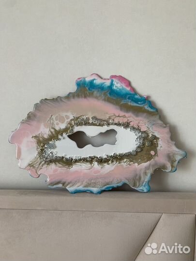 Абстрактная картина эпоксидной смолой (геоды)