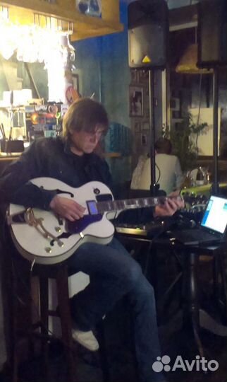 Преподаватель гитары онлайн