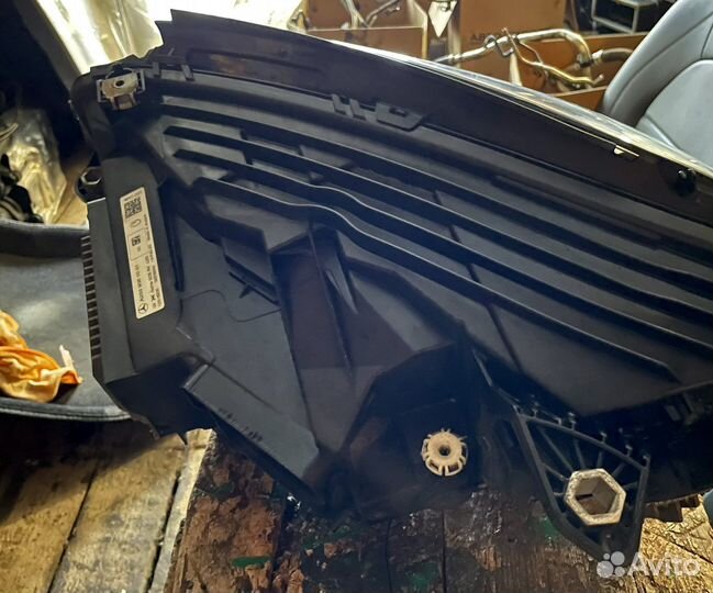 Фара передняя Mercedes Benz GLC X253