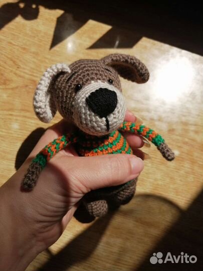 Вязаная игрушка собачка