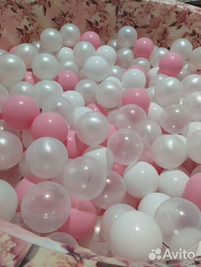 Сухой бассейн с шариками