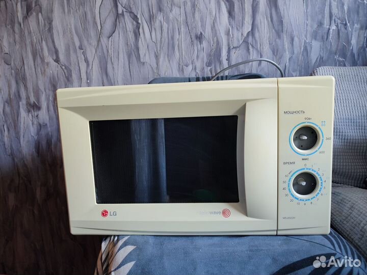 Микроволновая печь рабочая LG