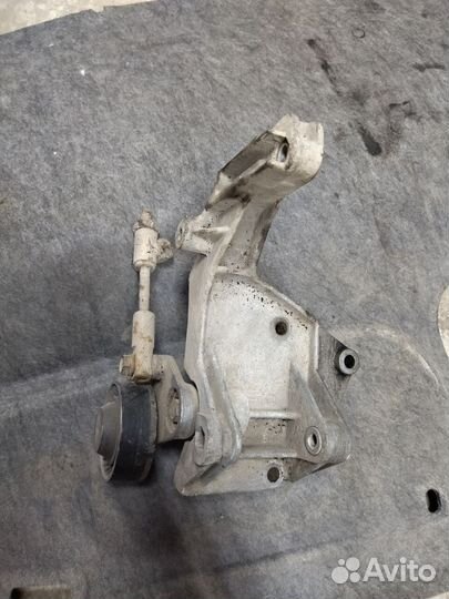 Натяжитель ремня генератора Ваз Калина, Гранта