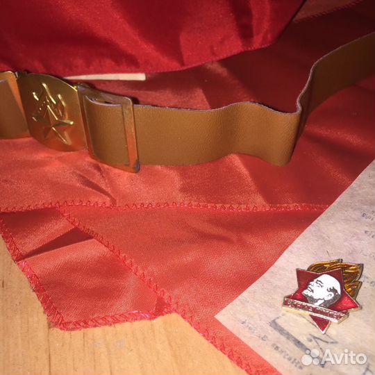 Пионерский галстук пилотка значок набор СССР 4