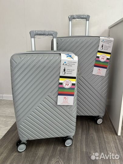 Чемодан в ручную кладь полипропилен