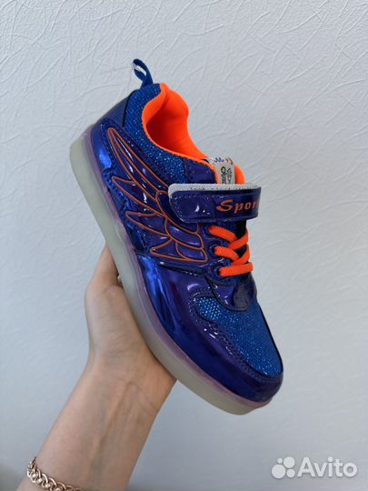 Кроссовки для девочки