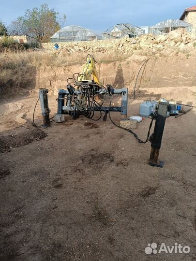 Экскаваторная установка на мини погрузчик unc 060