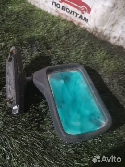 Зеркало заднего вида боковое переднее левое Газ 21