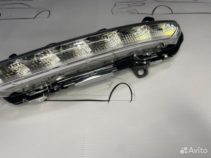 Правый дневной ходовой огонь Mercedes W221 W204