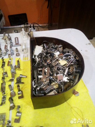 Лапки прижимных для швейных машин асортии