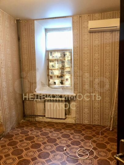 Комната 40 м² в 5-к., 1/4 эт.