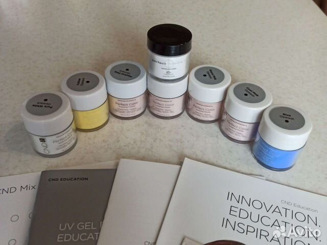 Акриловая пудра для наращивания ногтей