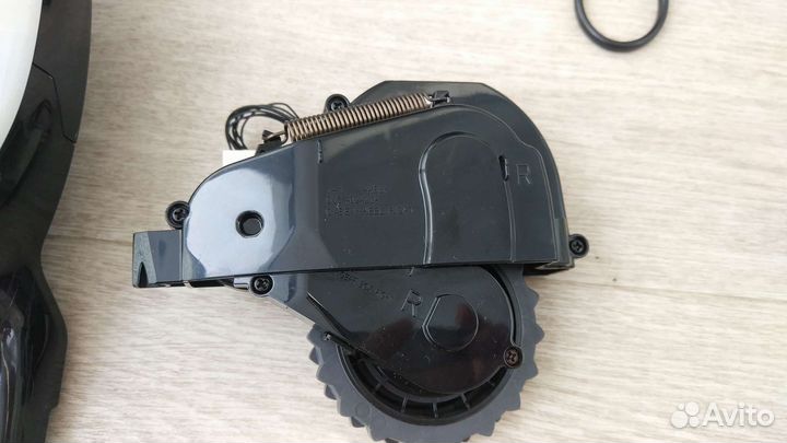 Запчасти робот Samsung 7010