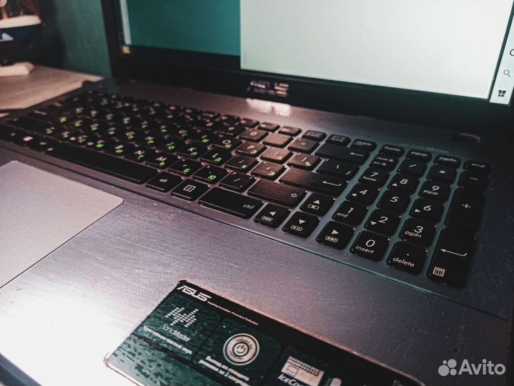 Ноутбук Asus x550l