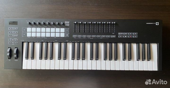Midi-клавиатура Novation Launchkey 49 MK3