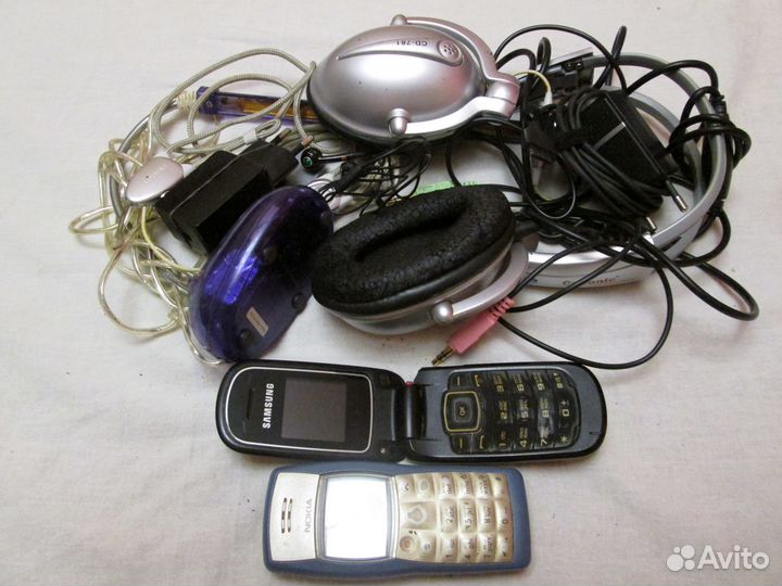 Аксессуары для телефонов