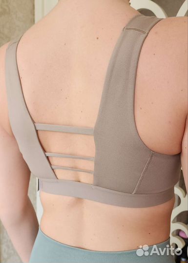 Спортивный бра adidas