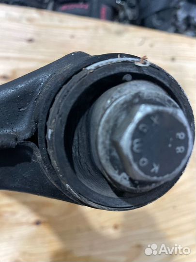 Рычаг подвески передний правый Mercedes-Benz