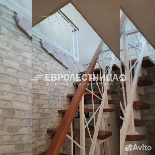 Лестница в дом на второй этаж