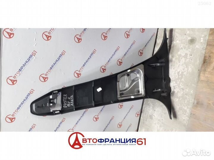 Обшивка центральной стойки, 8200823419 renault dus