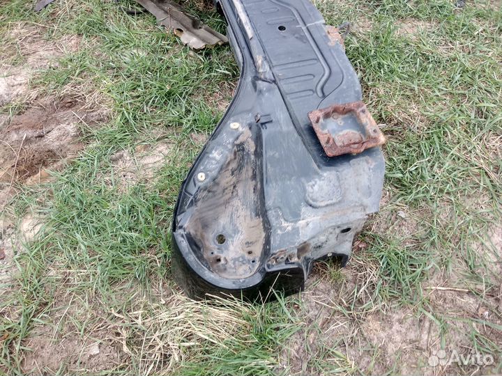 Задняя панель Киа Спектра