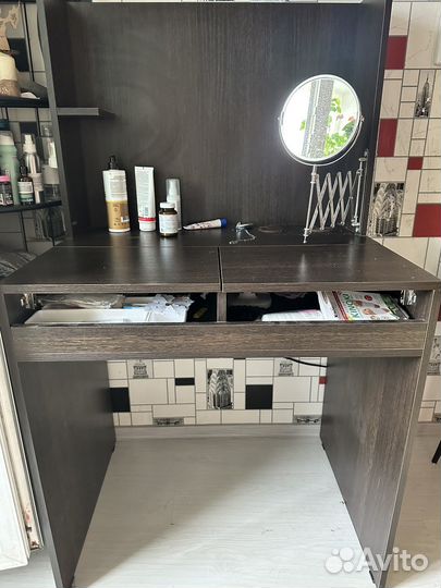 Туалетный столик