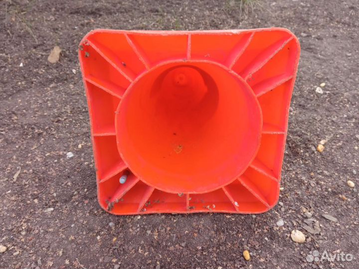 Конус дорожный ограничительный