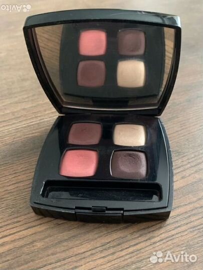 Лимитированная палетка теней Chanel 537 Quadrille