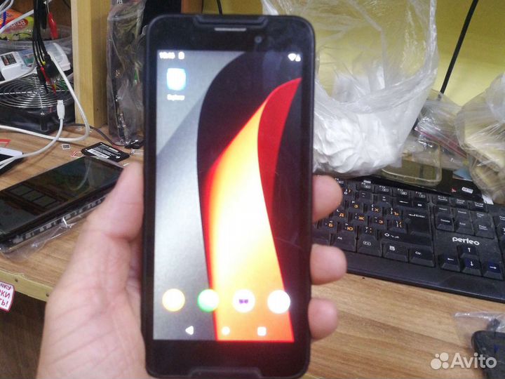 BQ 5541L Shark Rush, 4/64 ГБ