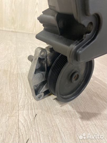 Насос гидроусилителя руля Mercedes Benz E350 W212