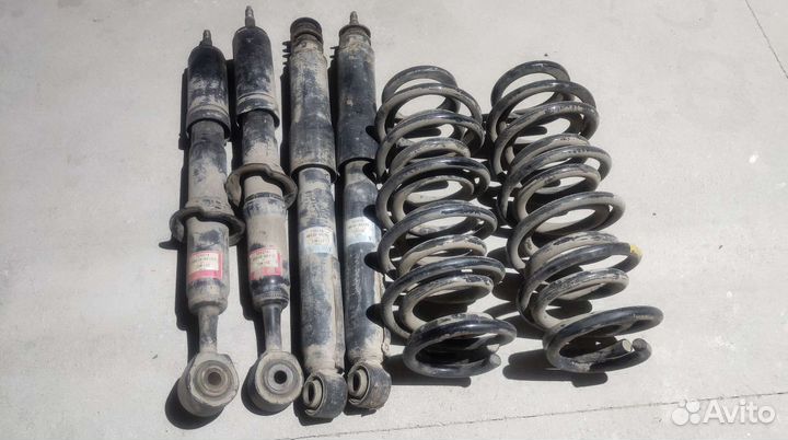 Комплект амортизаторов и пружин на Toyota LC 200