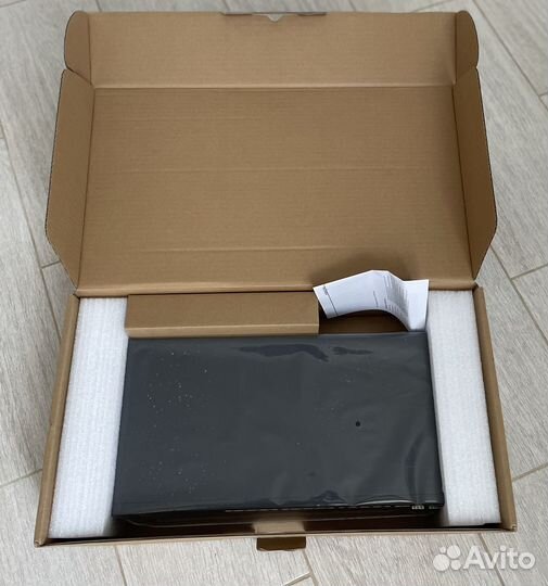 Неуправляемый PoE коммутатор