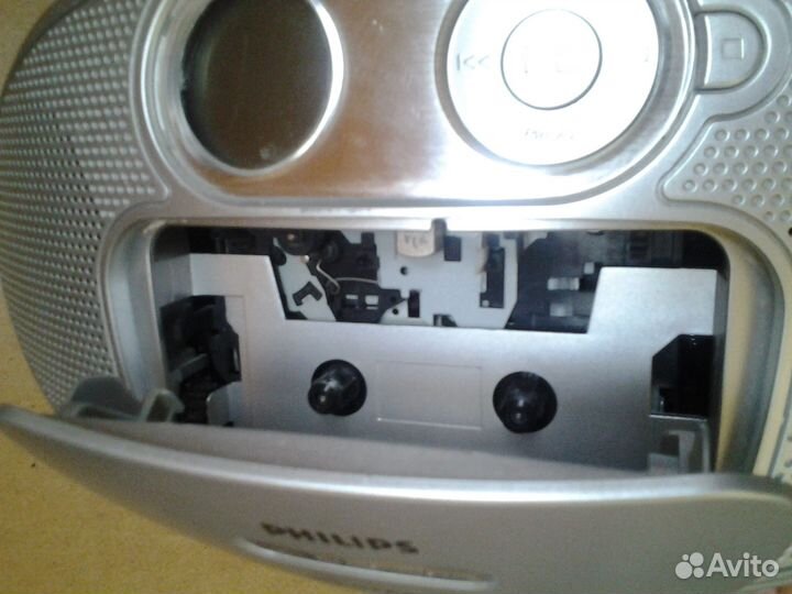 Магнитола philips AZ1022