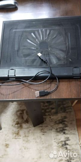 Подставка с охлаждением