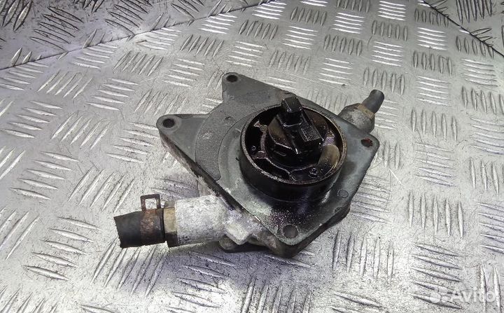 Насос вакуумный Opel Antara