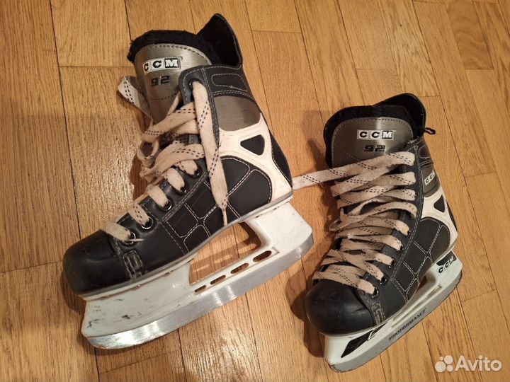 Коньки хоккейные 34 размер