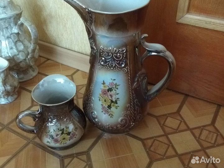 Набор кувшинов