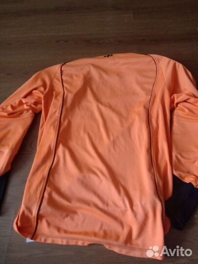 Вратарская футбольная кофта, 56