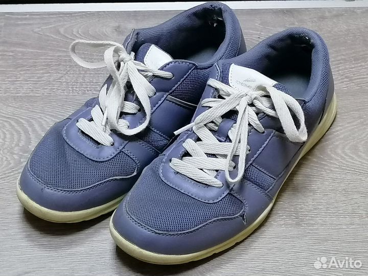 Отдам бесплатно женские вещи