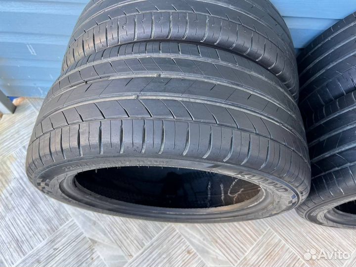 Kumho Ecsta HS52 225/45 R17 W