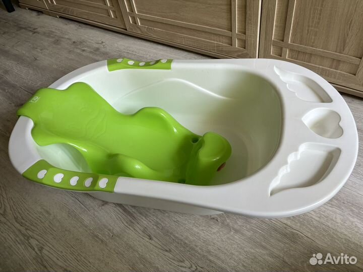 Ванночка для купания с горкой для новорожденного