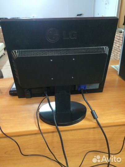 Монитор lg 17